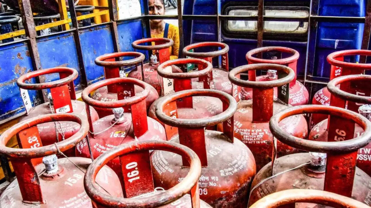 भारत की ऊर्जा सुरक्षा को लेकर एलपीजी संकट का सामना