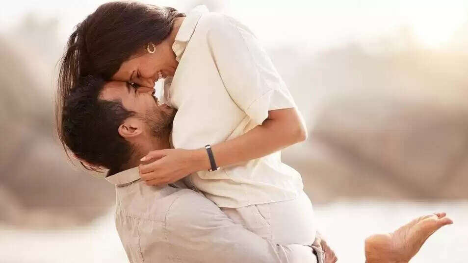 अपने रिश्तों को मजबूत बनाने के 5 प्रभावी तरीके