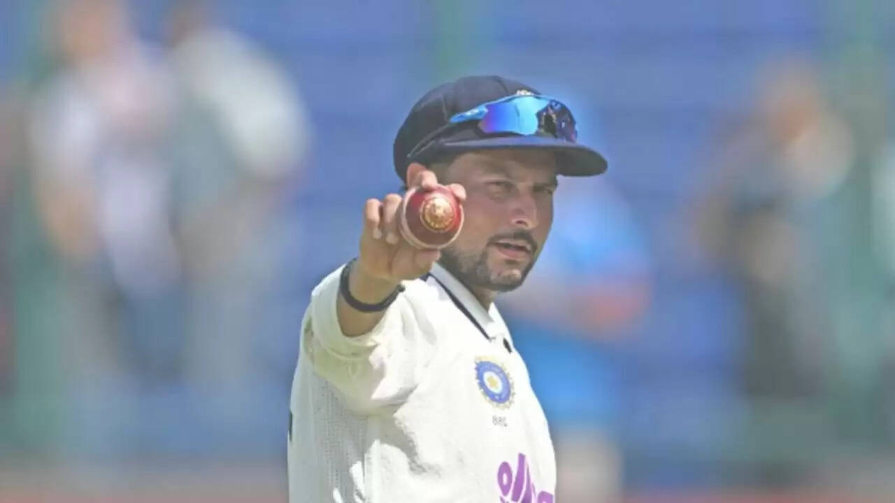 Kuldeep Yadav की शानदार गेंदबाजी से भारत को मिली बड़ी बढ़त, वेस्टइंडीज को दिया फॉलोऑन