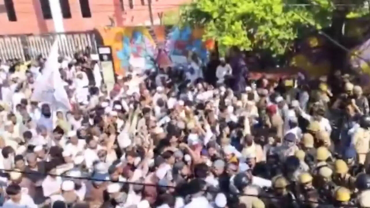 Bareilly Violence: 'I Love Muhammad' Poster Controversy Sparks Unrest