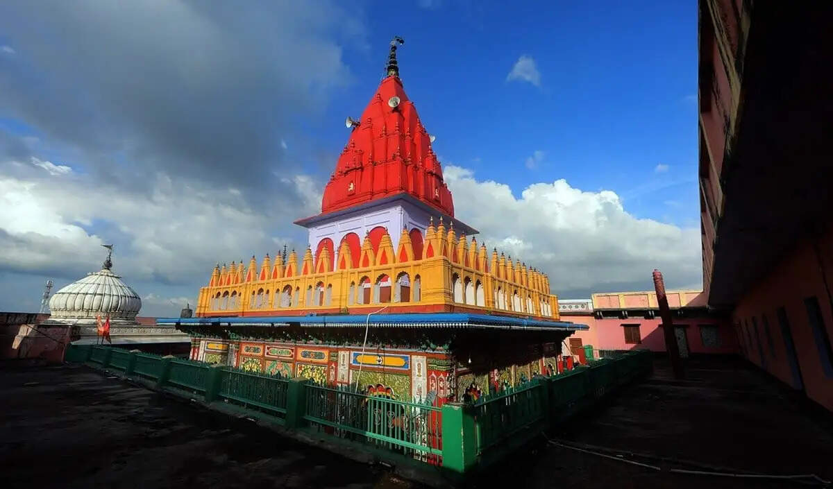 हनुमान गढ़ी मंदिर: आस्था का केंद्र और रहस्यमय कथा