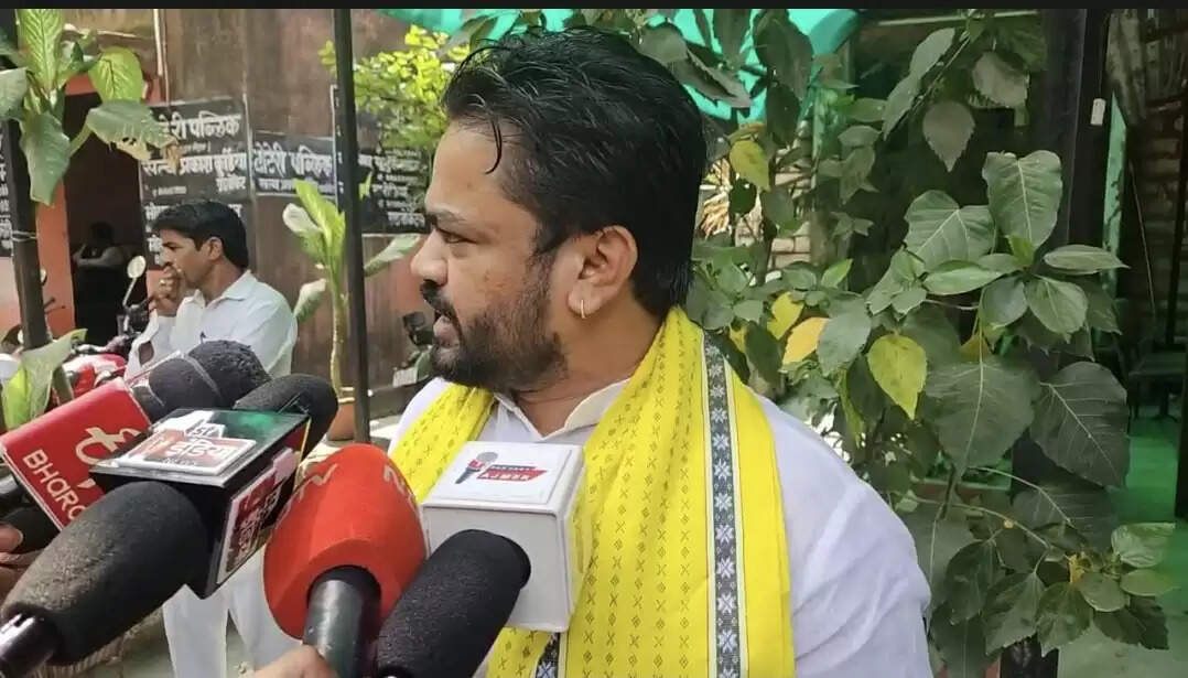 अजमेर सिविल कोर्ट ने अजमेर दरगाह से जुड़ी याचिका स्वीकार कर सभी पक्षों को नोटिस जारी किया