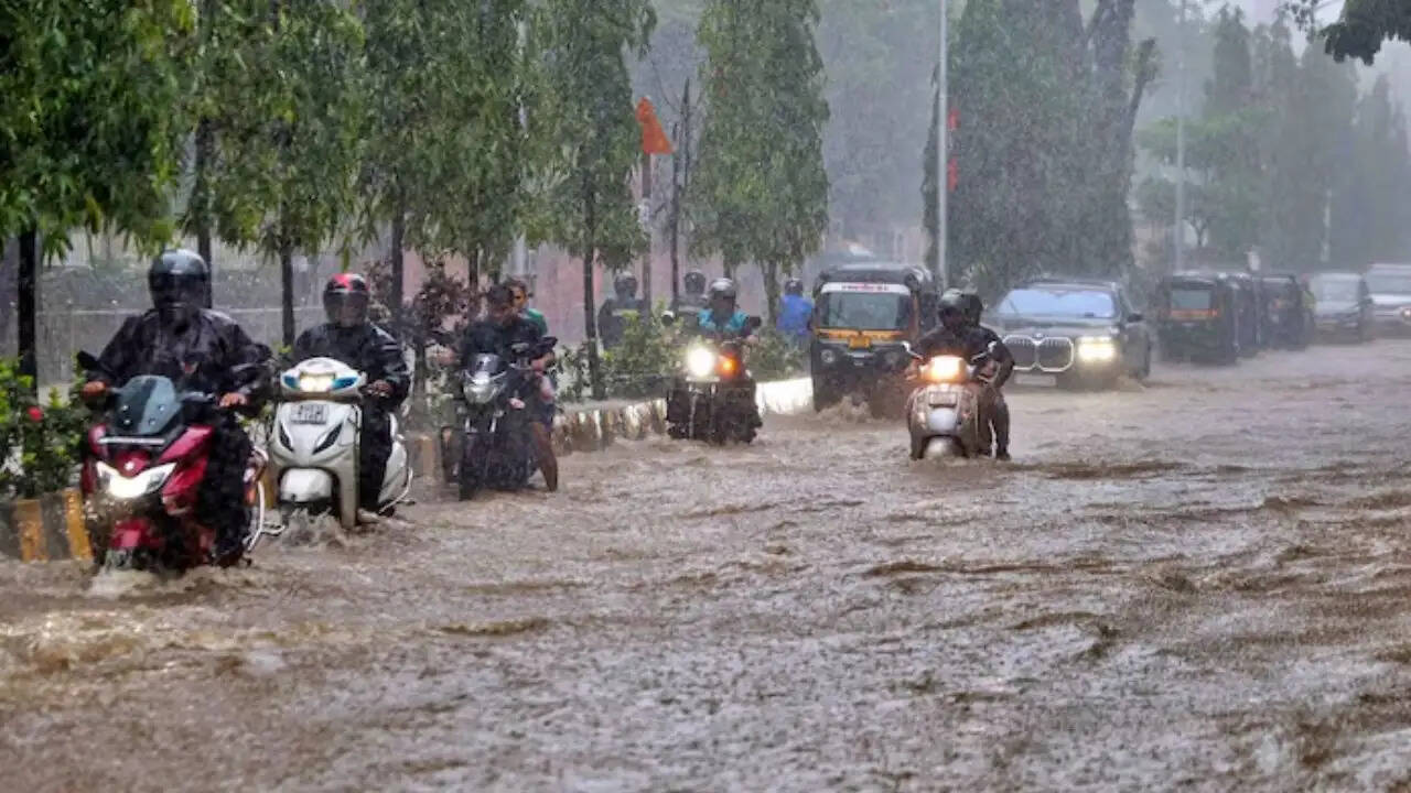 मॉनसून की वापसी: भारत के कई राज्यों में भारी बारिश का अलर्ट