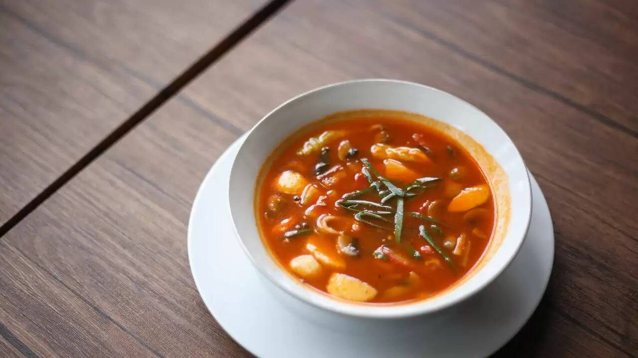 सर्दियों में गर्माहट और पोषण के लिए 3 हाई-प्रोटीन सूप