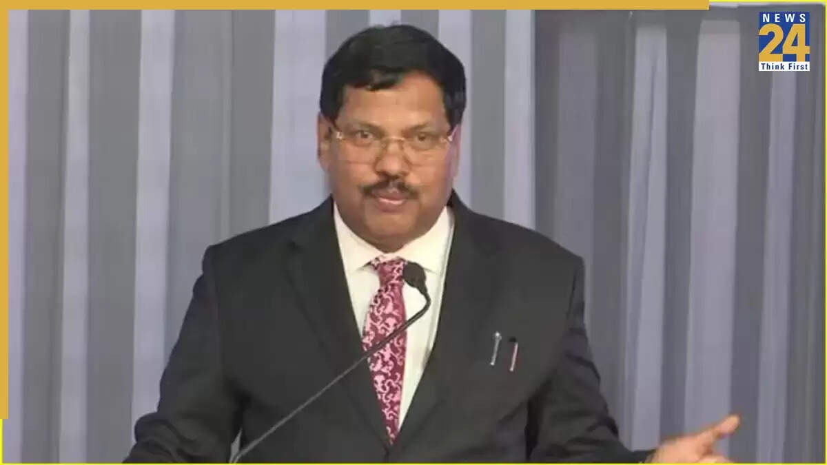 सुप्रीम कोर्ट में भगवान विष्णु की खंडित मूर्ति की याचिका पर सुनवाई से इंकार