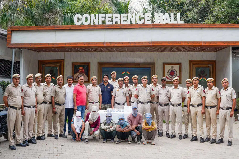 पुलिस स्टेशनों की जर्जर स्थिति: सुधार की आवश्यकता