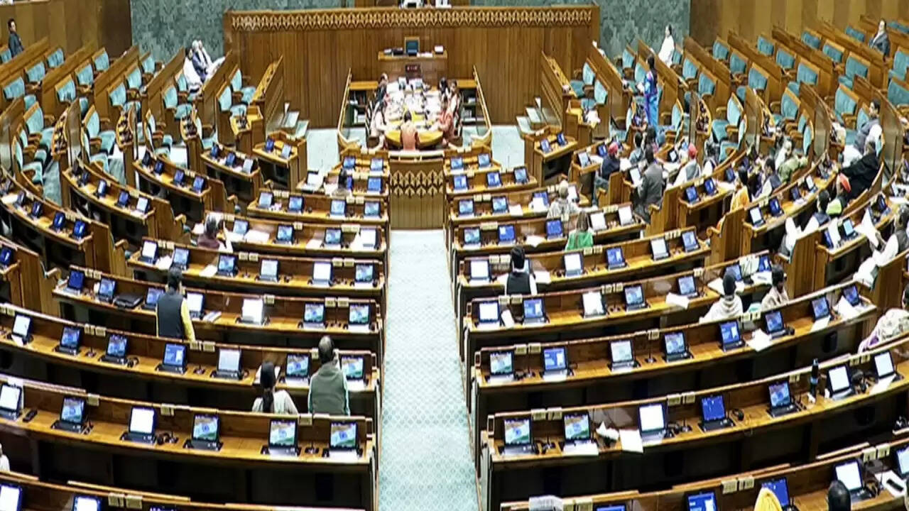 दिल्ली में प्रदूषण पर संसद की चुप्पी: क्या होगा अगला कदम?