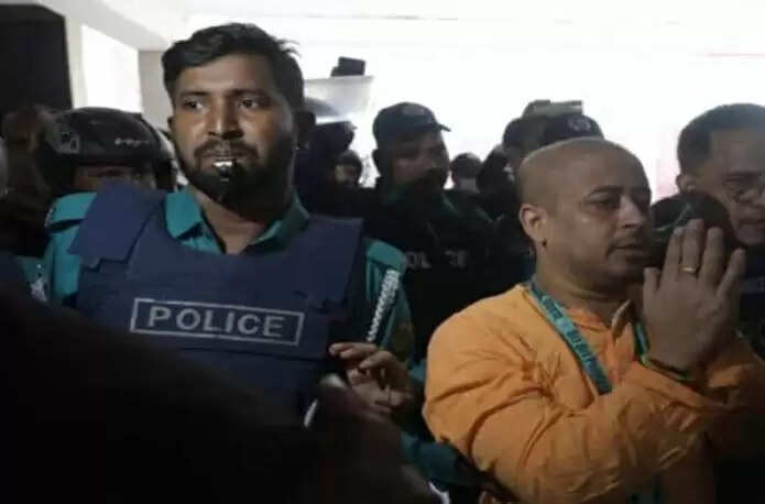 हिंदू संत चिन्मय कृष्ण दास को नहीं मिली जमानत, बांग्लादेश हाई कोर्ट में भारतीय टीवी चैनलों पर प्रतिबंध लगाने की याचिका