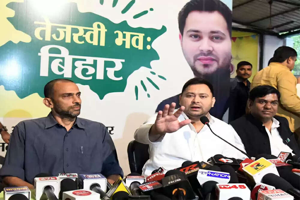 तेजस्वी यादव की मुख्यमंत्री बनने की संभावनाएं और कानूनी चुनौतियाँ