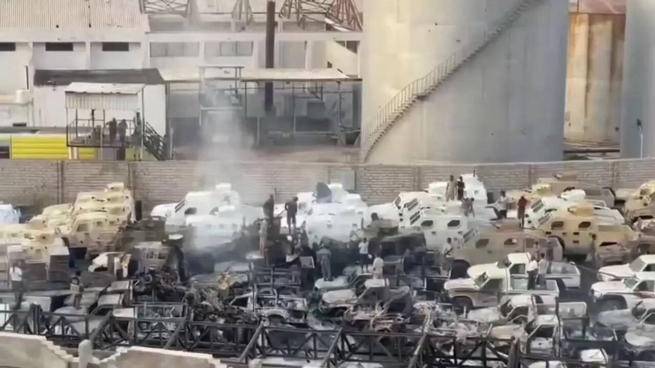 यमन में बमबारी के बाद यूएई ने सऊदी सैनिकों को वापस बुलाने का निर्णय लिया