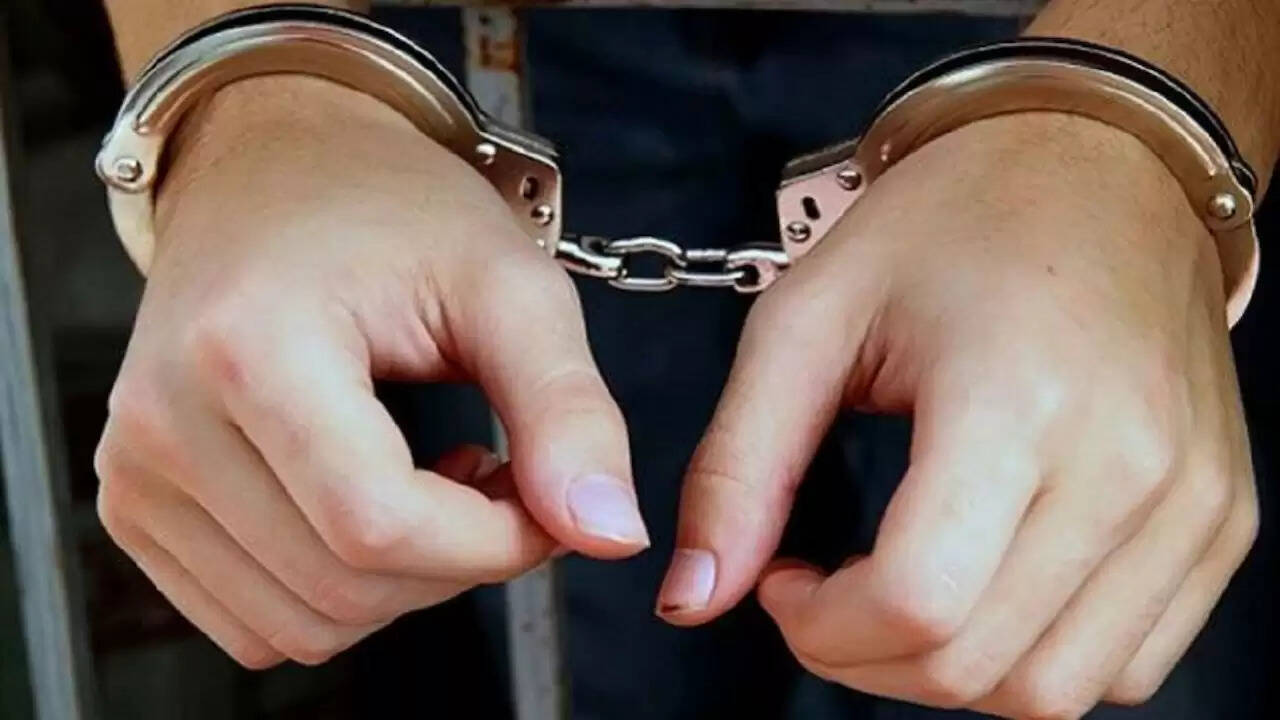 कोलकाता में बांग्लादेशी महिला की गिरफ्तारी से राजनीतिक हलचल