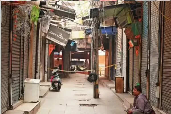 दिल्ली लाल किला विस्फोट मामले में बड़ी कार्रवाई: पठानकोट से सर्जन और हरियाणा से डॉक्टर हिरासत में