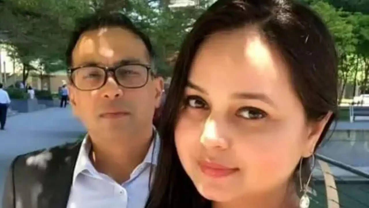 रोहिणी आचार्य का राजनीतिक संन्यास: किडनी दान पर विवाद और पति की संपत्ति