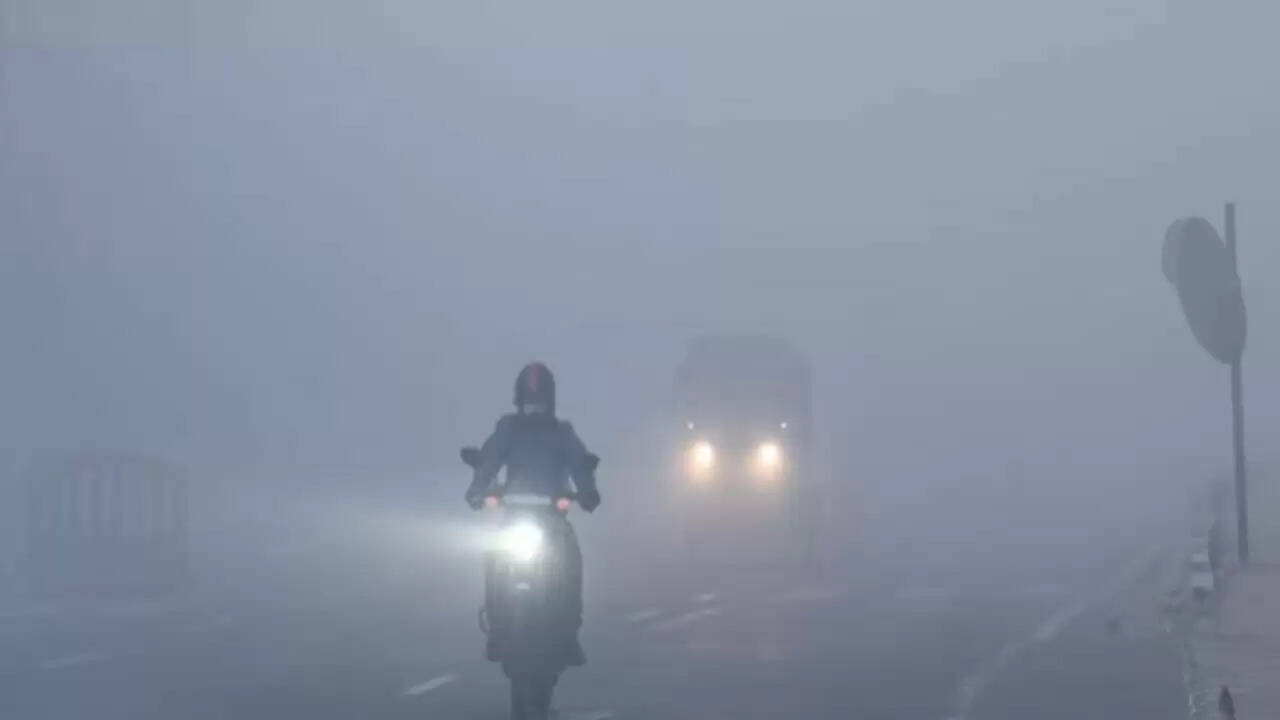 सर्दियों का कहर: उत्तर भारत में ठंड और कोहरे का बढ़ता असर