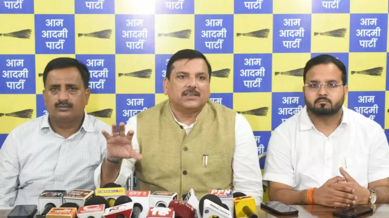 सुप्रीम कोर्ट के फैसले ने मोदी सरकार की योजनाओं को किया ध्वस्त: संजय सिंह