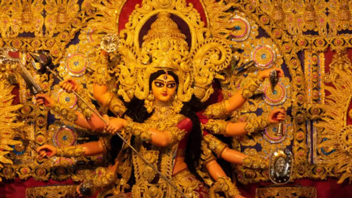 क्या पशु बलि धार्मिक परंपरा है या अमानवीय कृत्य?