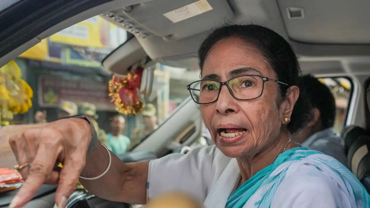 पश्चिम बंगाल विधानसभा चुनाव 2026: ममता बनर्जी ने उठाए गंभीर सवाल