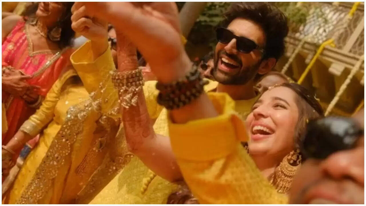 कार्तिक आर्यन की बहन की शादी में धमाकेदार डांस वीडियो हुआ वायरल