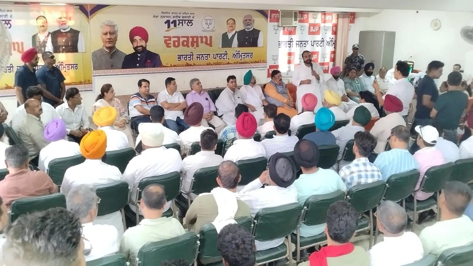 भाजपा कार्यशाला में केंद्र सरकार की उपलब्धियों पर चर्चा