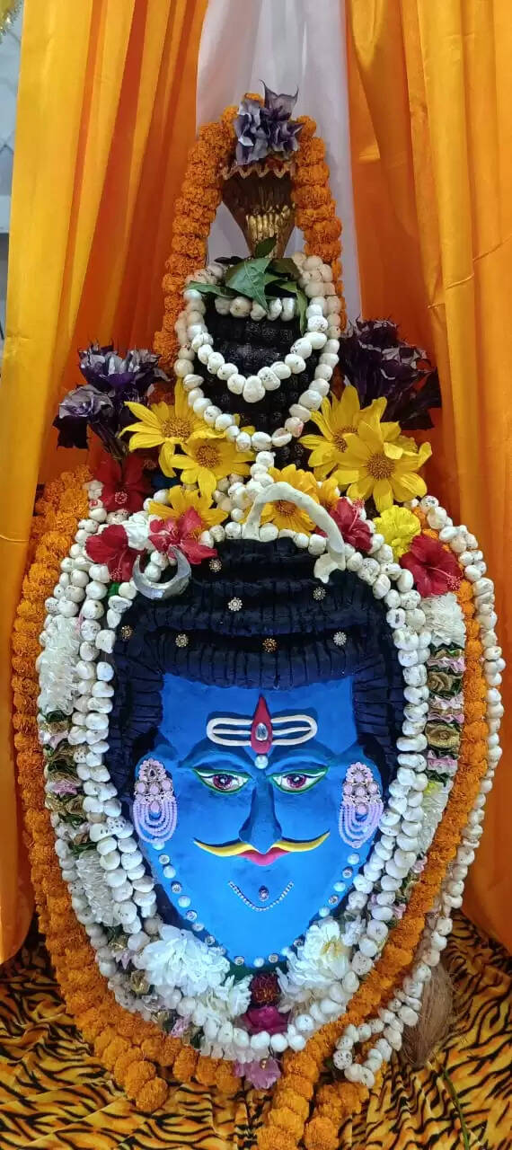 मकर संक्रांति पर सिद्ध बाबा धाम बनता है श्रद्धा, परंपरा और पर्यटन का संग