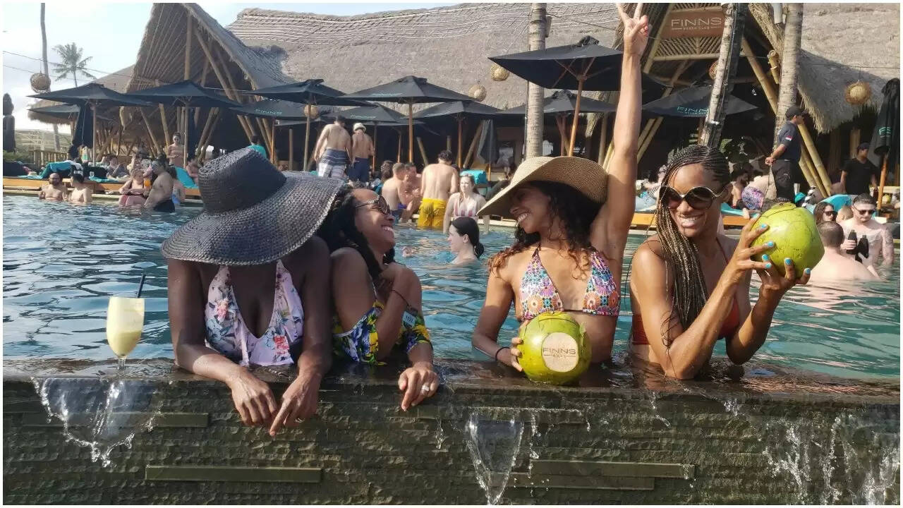 2026 में काम के साथ यात्रा करने के लिए स्मार्ट योजना