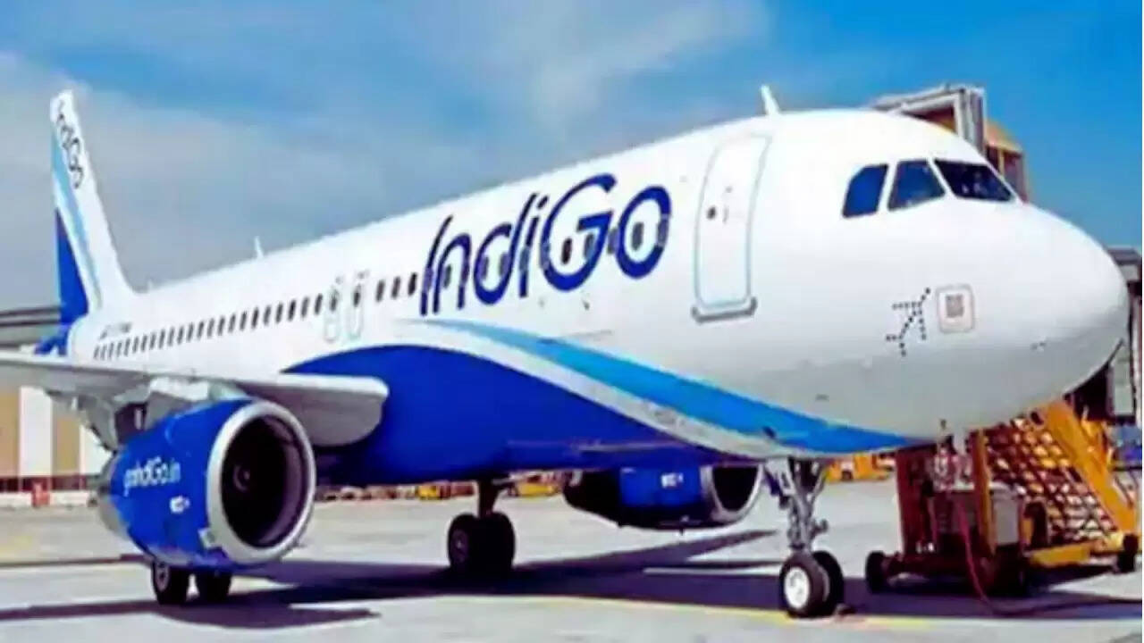 IndiGo की उड़ानें रद्द: क्या है संकट की असली वजह?