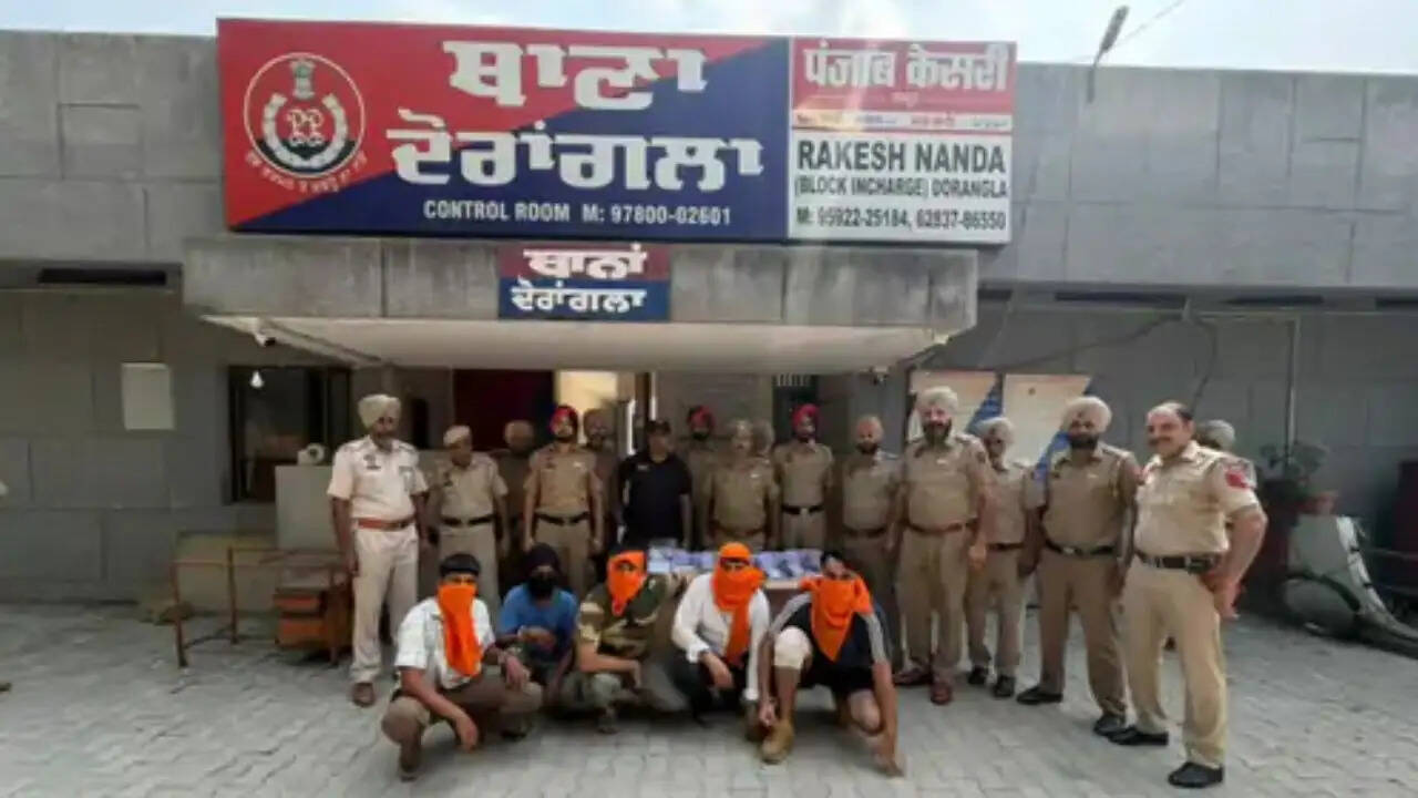 गुरदासपुर में हथियार तस्करी का बड़ा खुलासा, पांच आरोपी गिरफ्तार