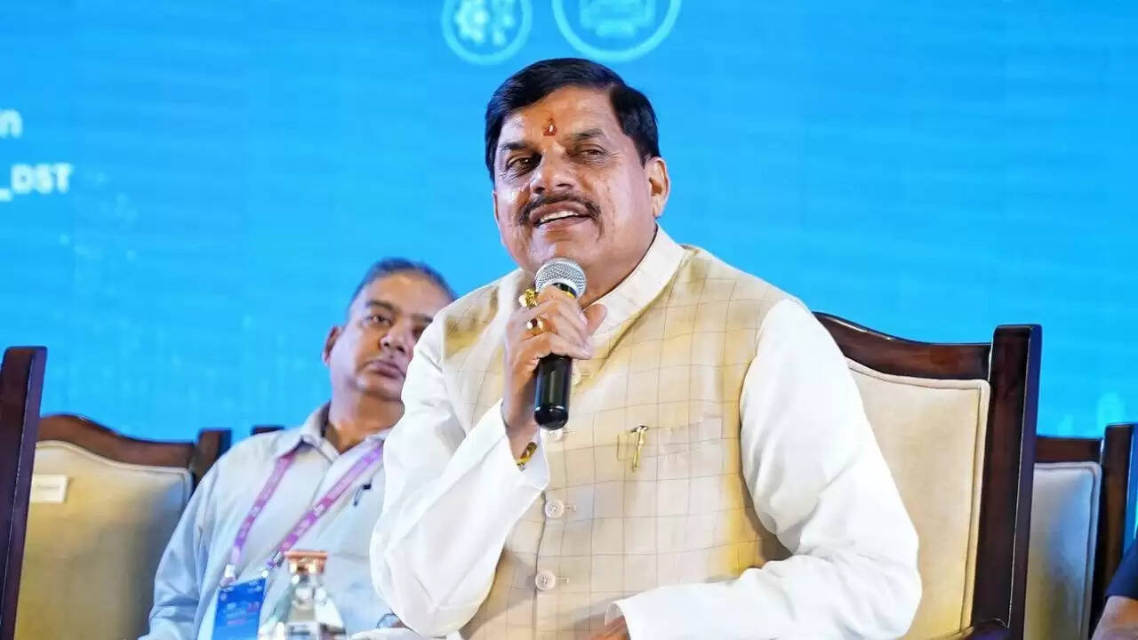 इंदौर में एनडीए की जीत का जश्न, सीएम मोहन यादव ने बढ़ाया उत्साह