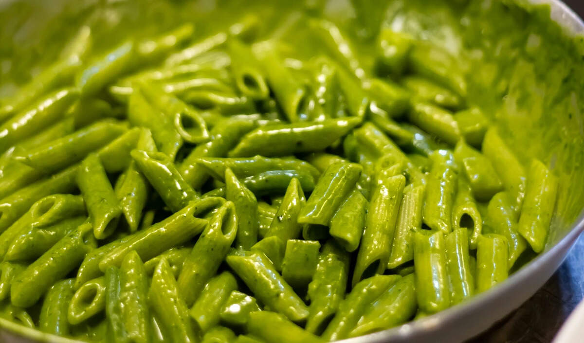 स्वादिष्ट बथुआ पास्ता: सर्दियों में सेहत का बेहतरीन विकल्प