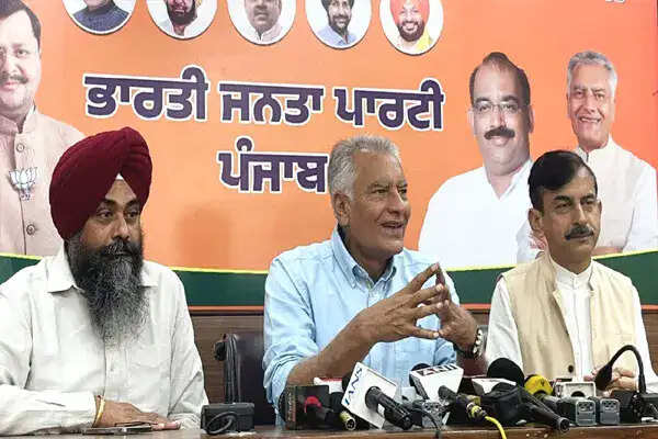 पंजाब बिजली निगम के निजीकरण की साजिश का आरोप: सुनील जाखड़