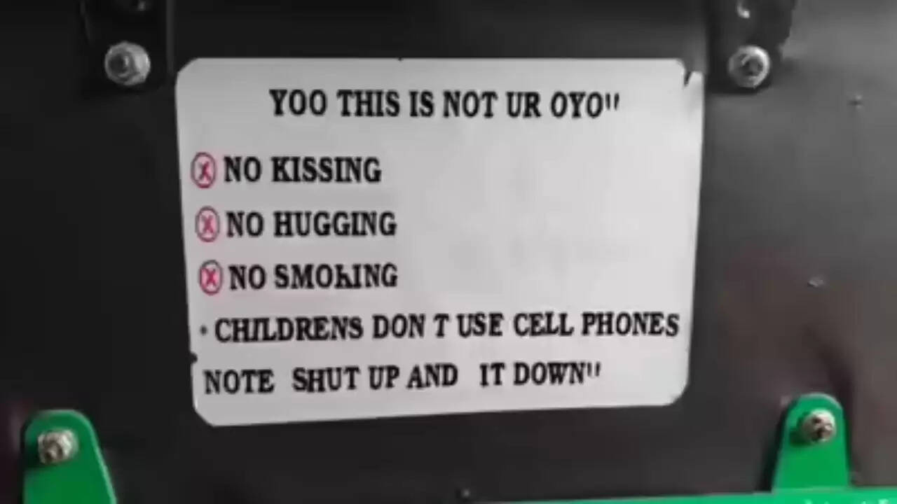 बेंगलुरु के ऑटो चालक ने बनाए अनोखे नियम, यात्रियों के लिए साइन बोर्ड