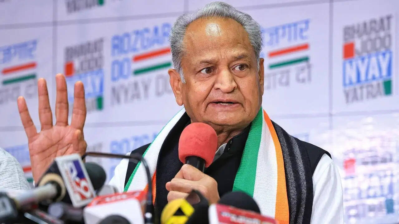 अशोक गहलोत ने कांग्रेस अध्यक्ष पद के करीब पहुंचने की कहानी साझा की
