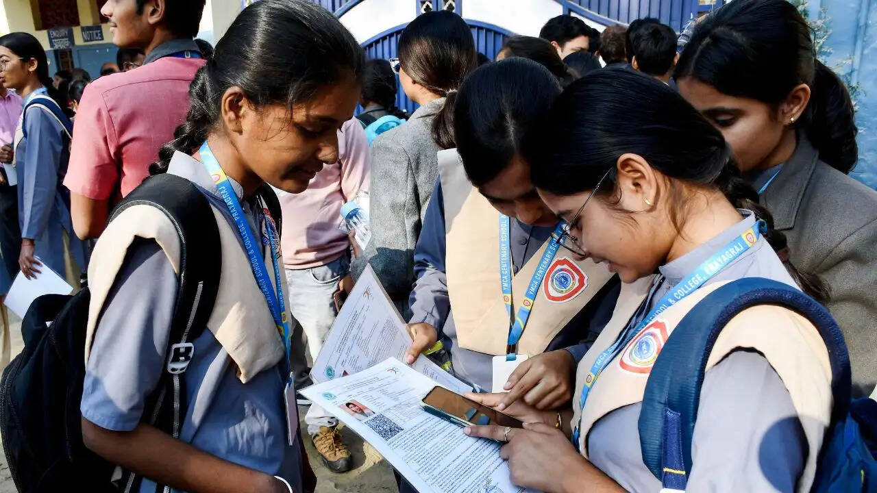 सीबीएसई कक्षा 12 पुनर्मूल्यांकन प्रक्रिया की शुरुआत, छात्रों के लिए महत्वपूर्ण जानकारी
