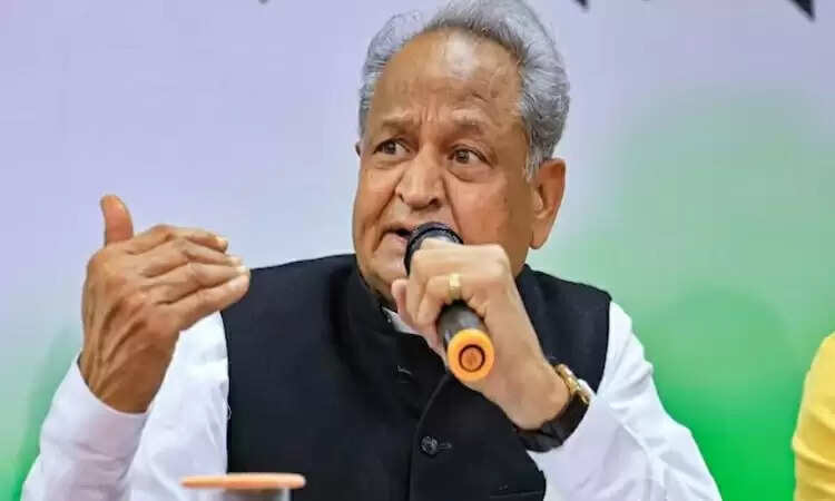 अशोक गहलोत ने चुनाव आयोग और भाजपा पर किया तीखा हमला