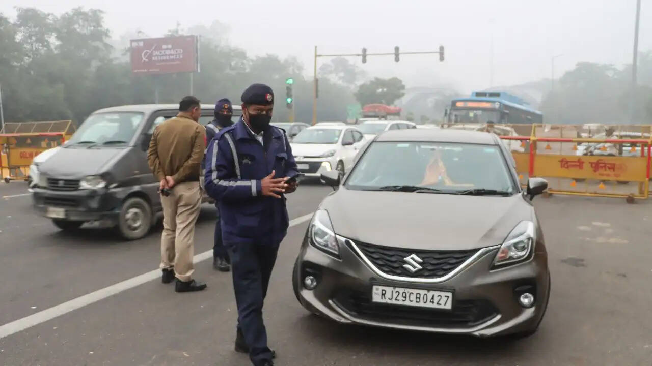 दिल्ली पुलिस ने होली पर सुरक्षा के लिए किया हाई अलर्ट