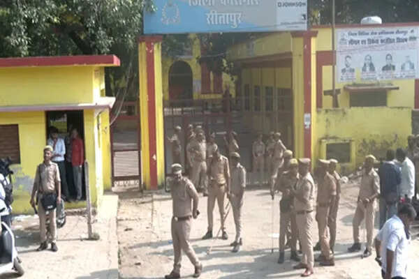 आजम खान की रिहाई से पहले सीतापुर में सुरक्षा कड़े इंतजाम