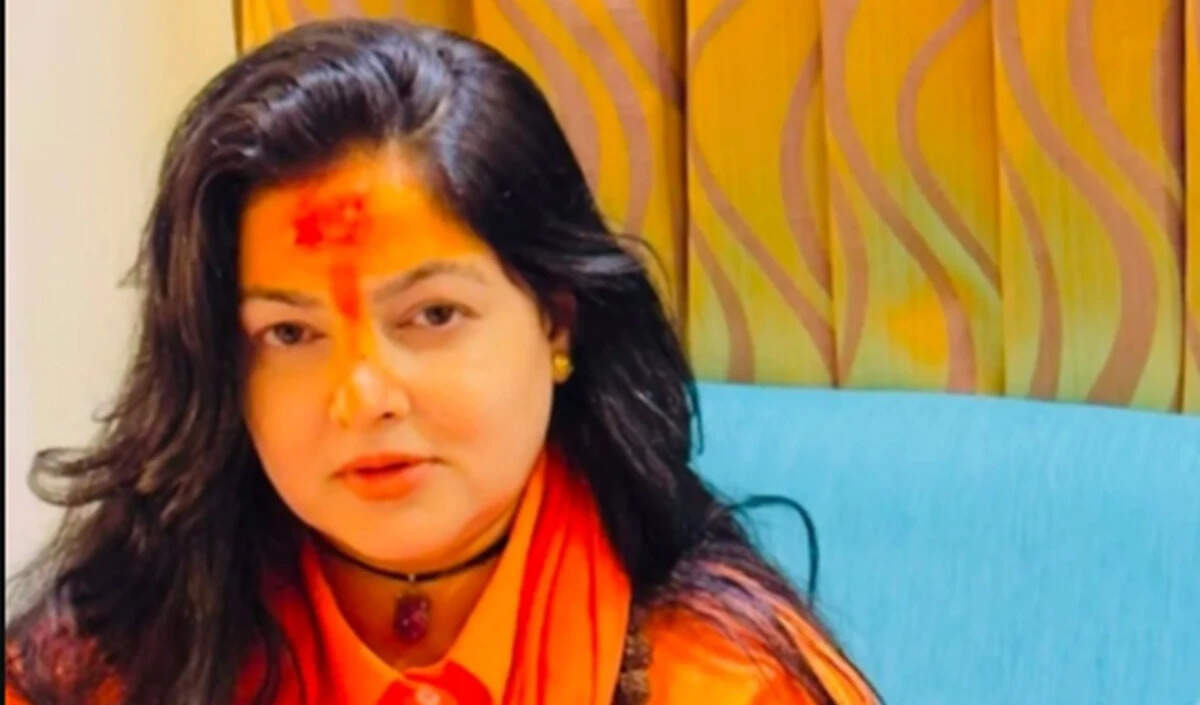 ममता कुलकर्णी का दाऊद इब्राहिम पर विवादास्पद बयान: स्पष्टीकरण जारी