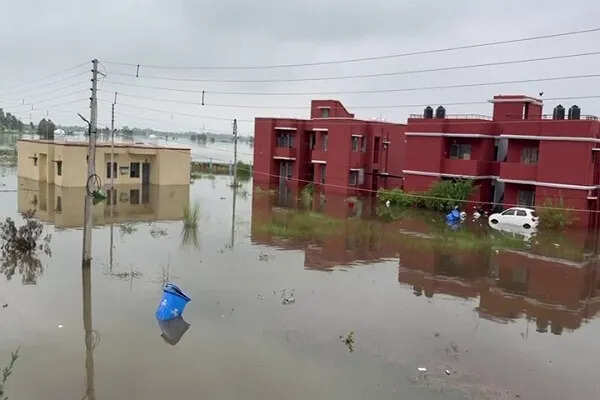 गुरदासपुर में बाढ़ के बीच स्कूल खोलने की प्रशासनिक चूक