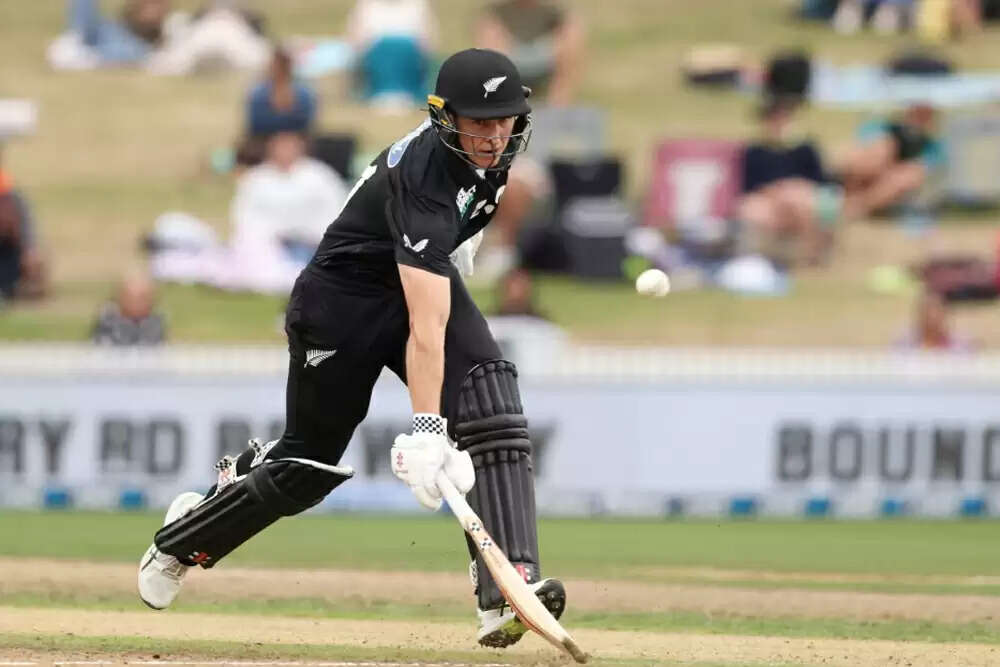 न्यूजीलैंड ने इंग्लैंड को हराकर वनडे सीरीज में किया क्लीन स्वीप