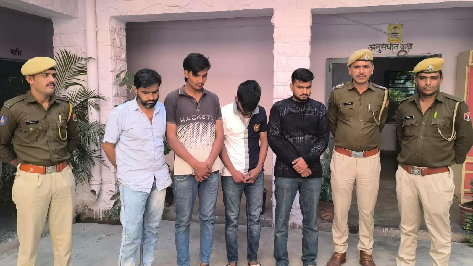 बाल अपचारी के पास मिला अवैध मादक पदार्थ, कार बरामद