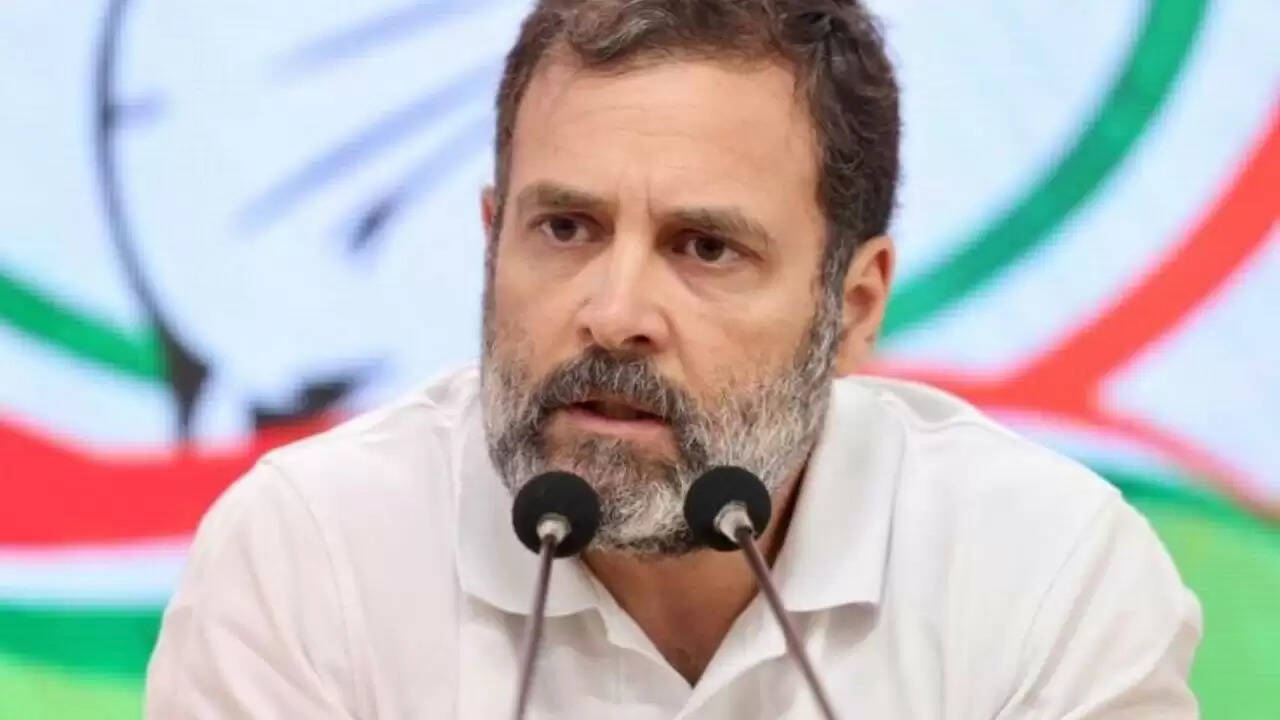 राहुल गांधी के वोट चोरी के आरोपों की सच्चाई: तथ्य और फर्जी दावे