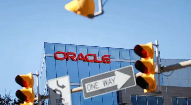 Oracle की बड़ी छंटनी: 30,000 कर्मचारियों में से 12,000 भारतीय प्रभावित
