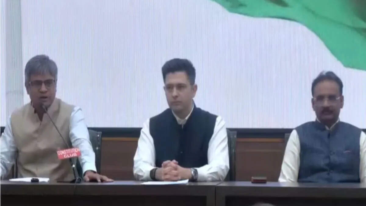 आम आदमी पार्टी में बड़ा विभाजन: राघव चड्ढा और अन्य भाजपा में शामिल