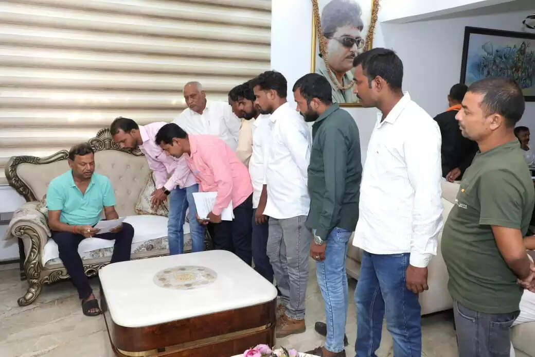 केंद्रीय मंत्री पंकज चौधरी ने महराजगंज में जनसुनवाई की, समस्याओं का त्वरित समाधान का आश्वासन