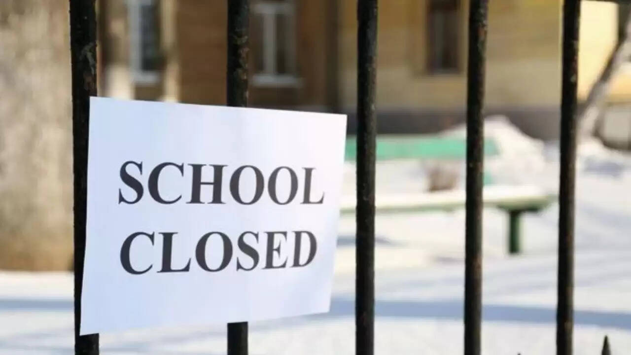 पटना में कड़ाके की ठंड के चलते स्कूलों में छुट्टी का आदेश