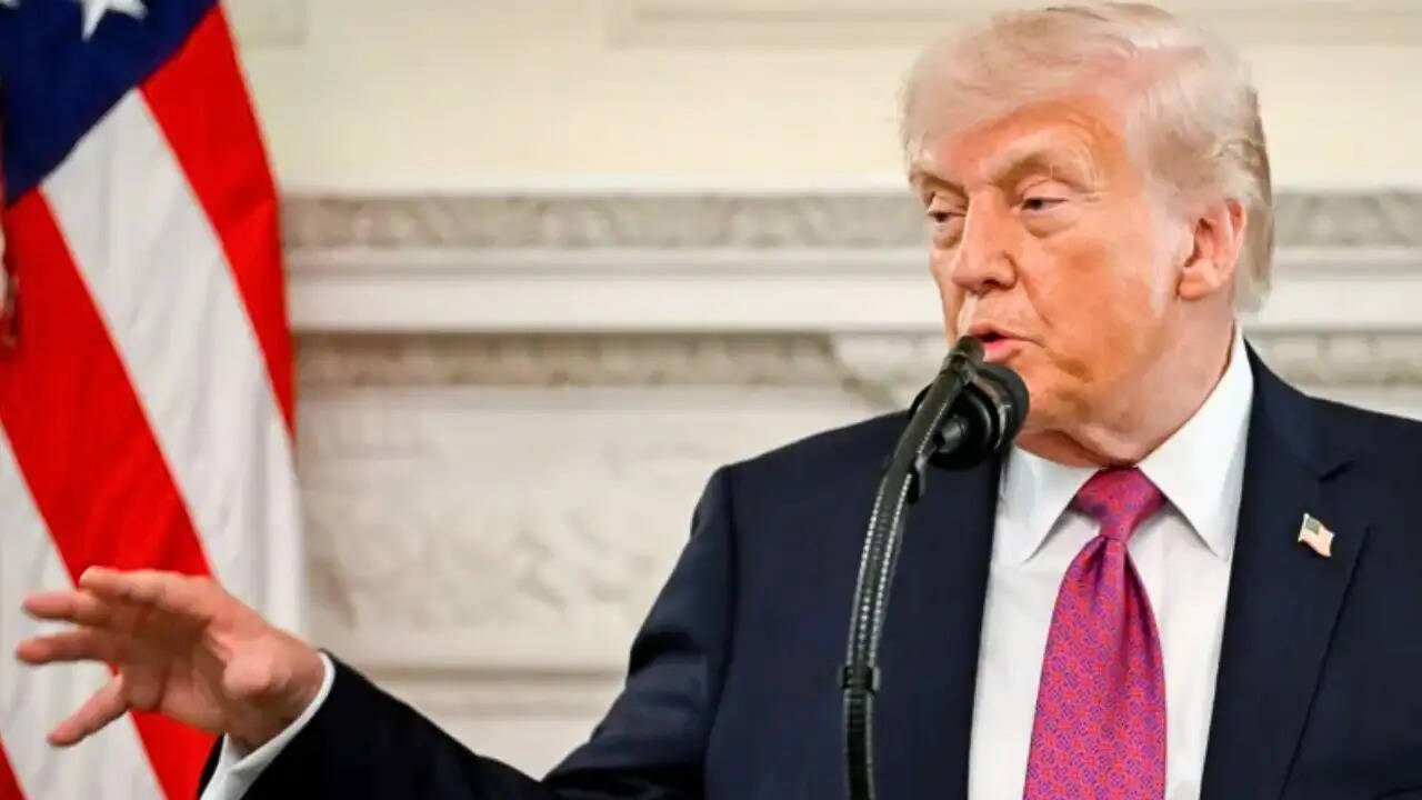 डोनाल्ड ट्रंप ने ईरान वार्ता के लिए पाकिस्तान जाने वाले प्रतिनिधिमंडल की यात्रा रद्द की