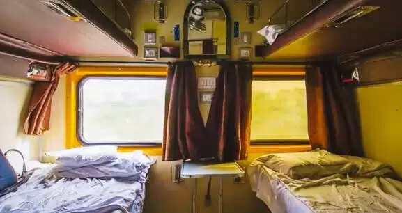 ट्रेन यात्रा में कंबल कवर की नई सुविधा शुरू