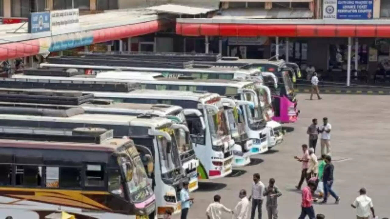 कर्नाटक में परिवहन हड़ताल: मेट्रो सेवाओं पर बढ़ा दबाव, सरकार की प्रतिक्रिया