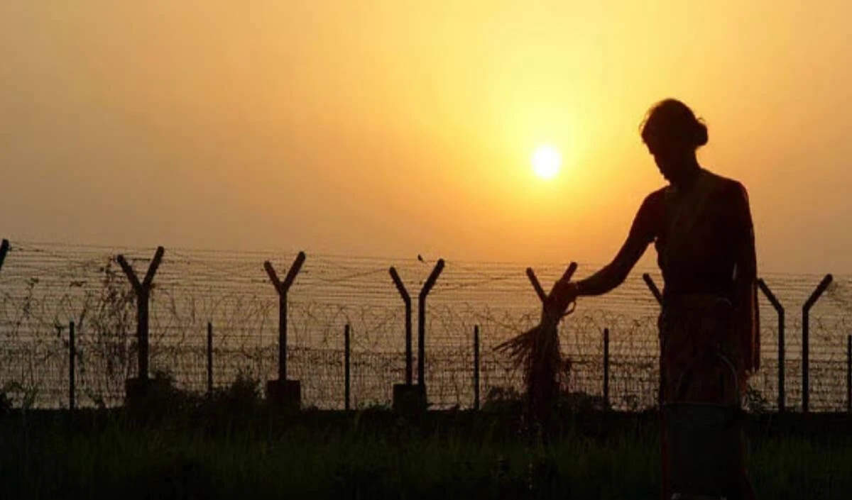 बांग्लादेश में उथल-पुथल के बीच भारत की सुरक्षा एजेंसियों ने बढ़ाया अलर्ट