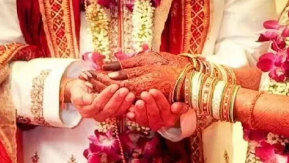 रामपुर में ससुर ने बहू से की शादी, मामला बना चर्चा का विषय